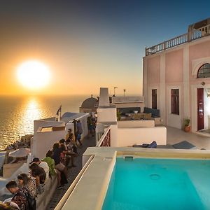 Four-Bedroom Villa Caldera view